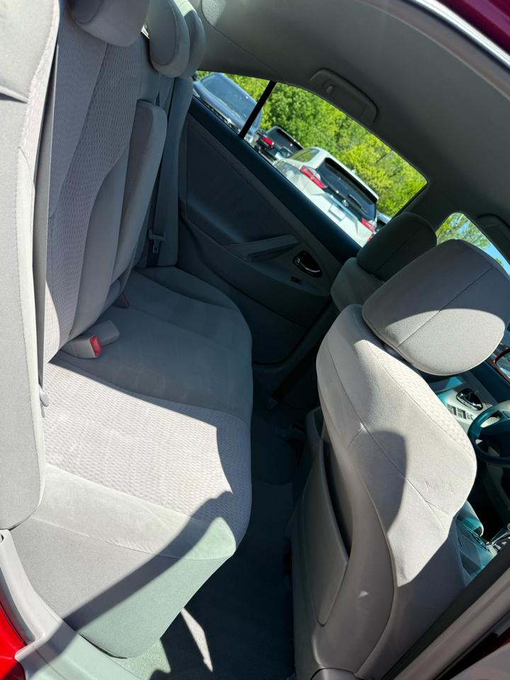 Toyota Camry Base 6-Spd AT 2011