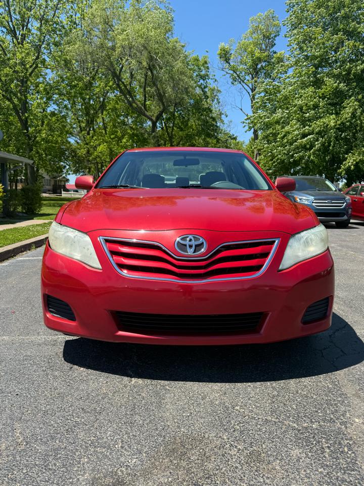 Toyota Camry Base 6-Spd AT 2011