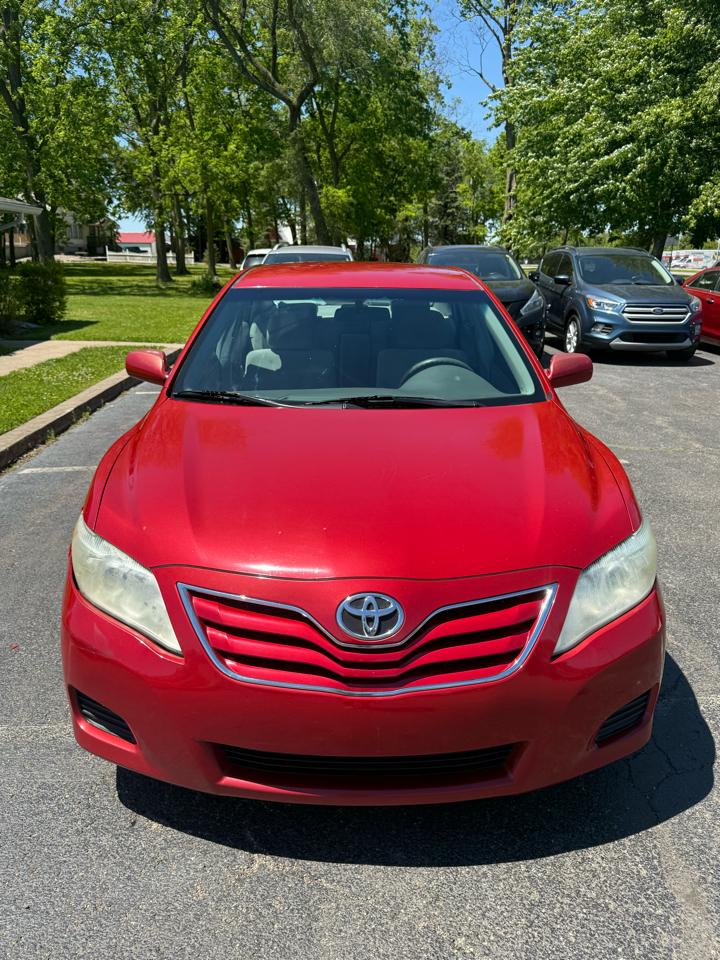 Toyota Camry Base 6-Spd AT 2011