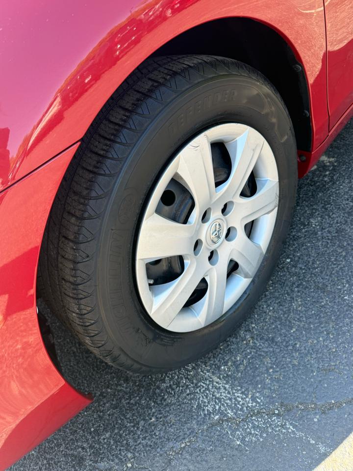 Toyota Camry Base 6-Spd AT 2011