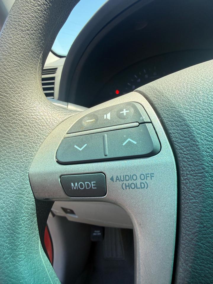 Toyota Camry Base 6-Spd AT 2011