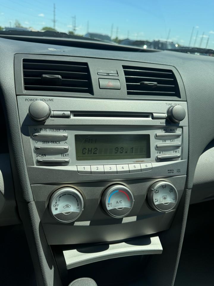 Toyota Camry Base 6-Spd AT 2011