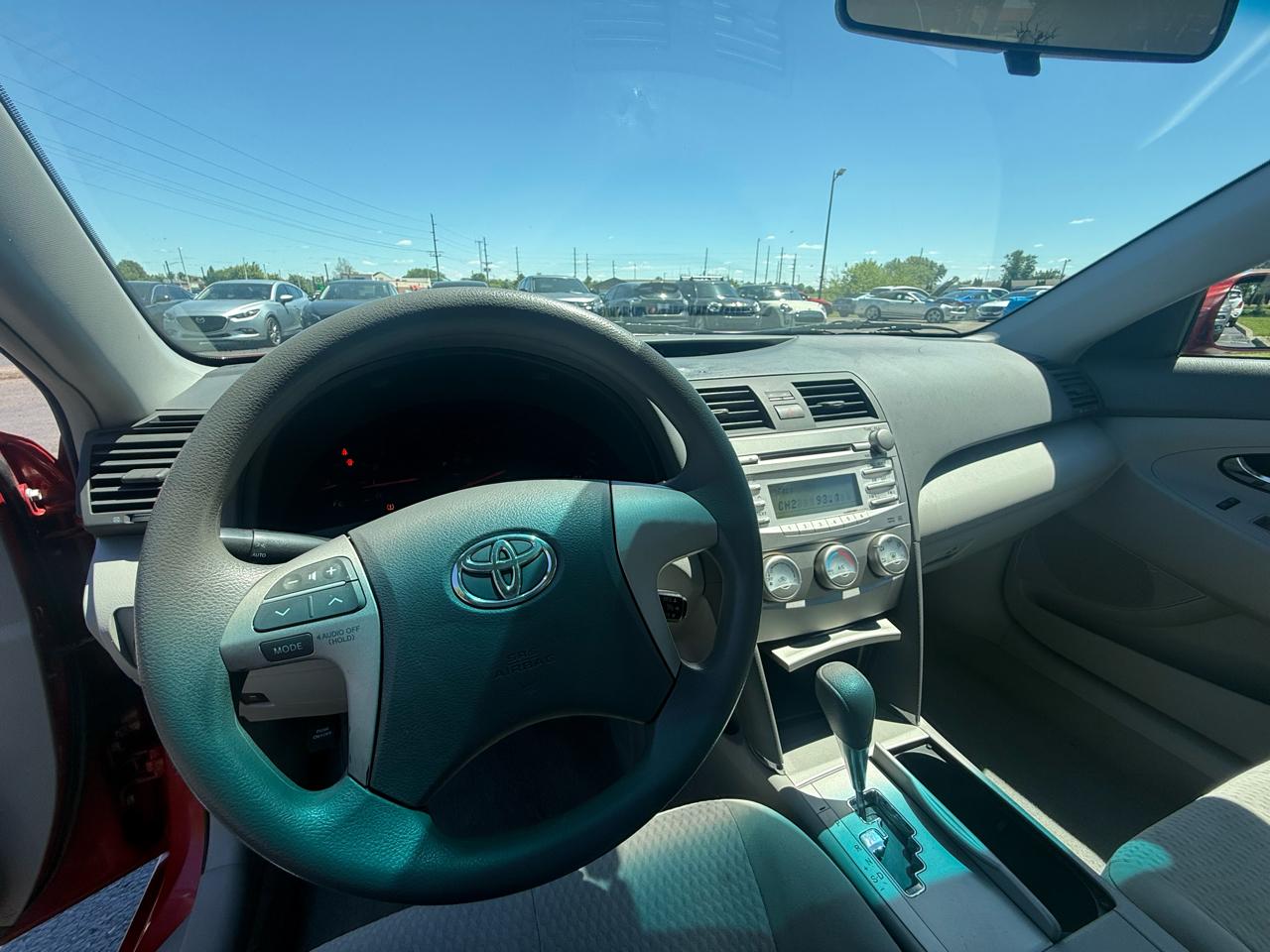 Toyota Camry Base 6-Spd AT 2011