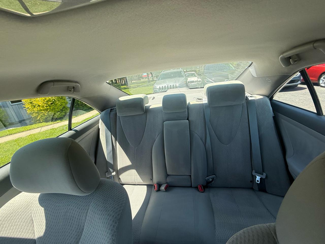 Toyota Camry Base 6-Spd AT 2011