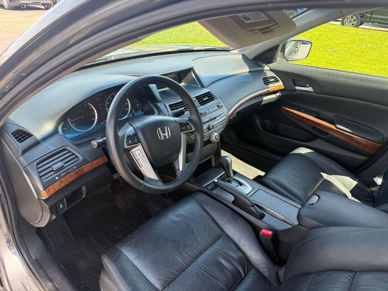 Honda Accord EX-L Sedan AT 2011