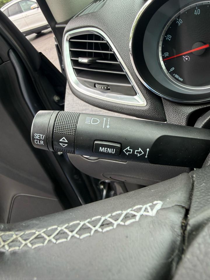 Buick Encore Convenience FWD 2014