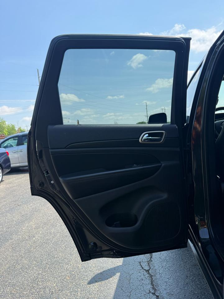 Jeep Grand Cherokee Laredo 4WD 2015
