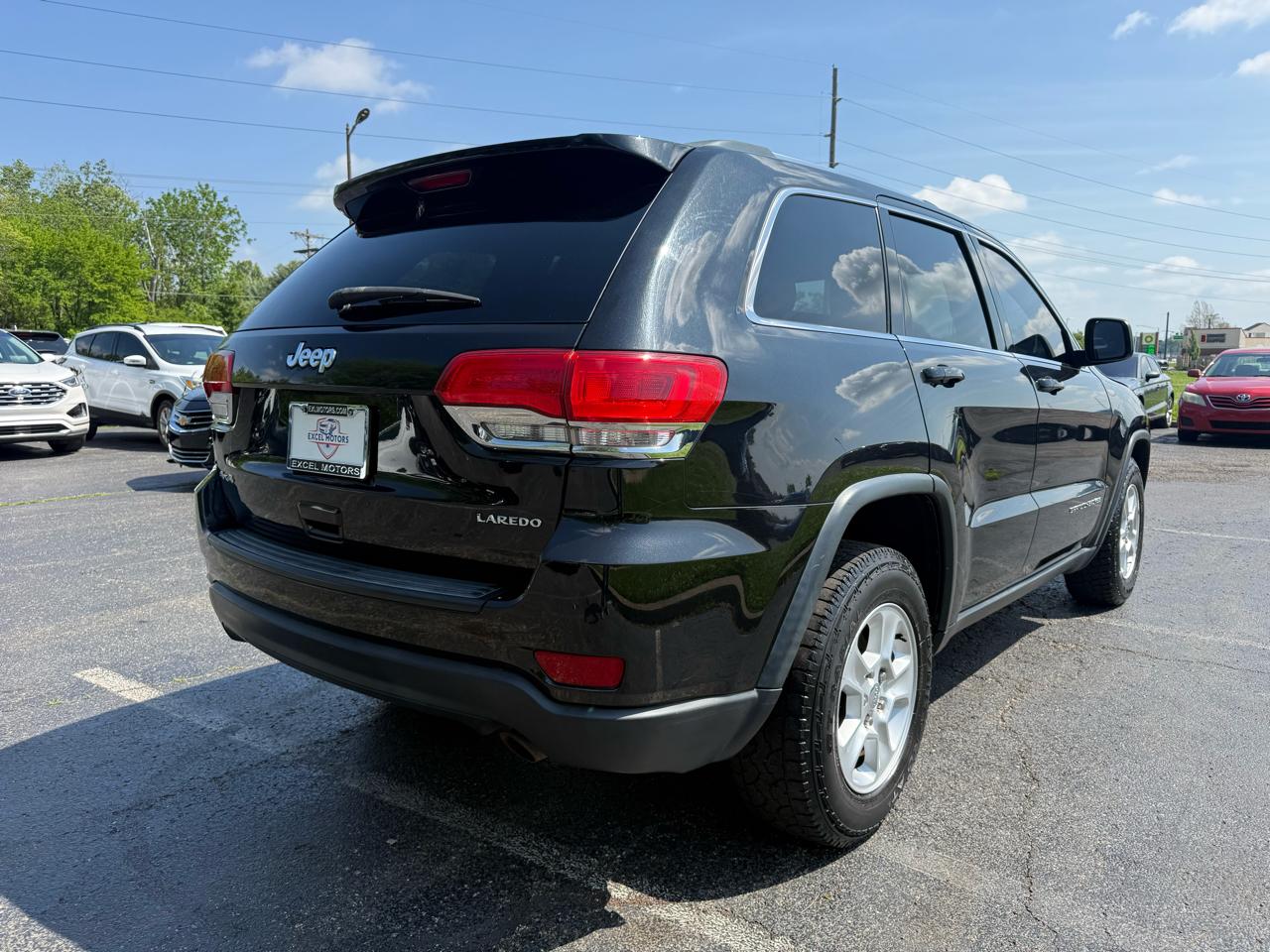 Jeep Grand Cherokee Laredo 4WD 2015