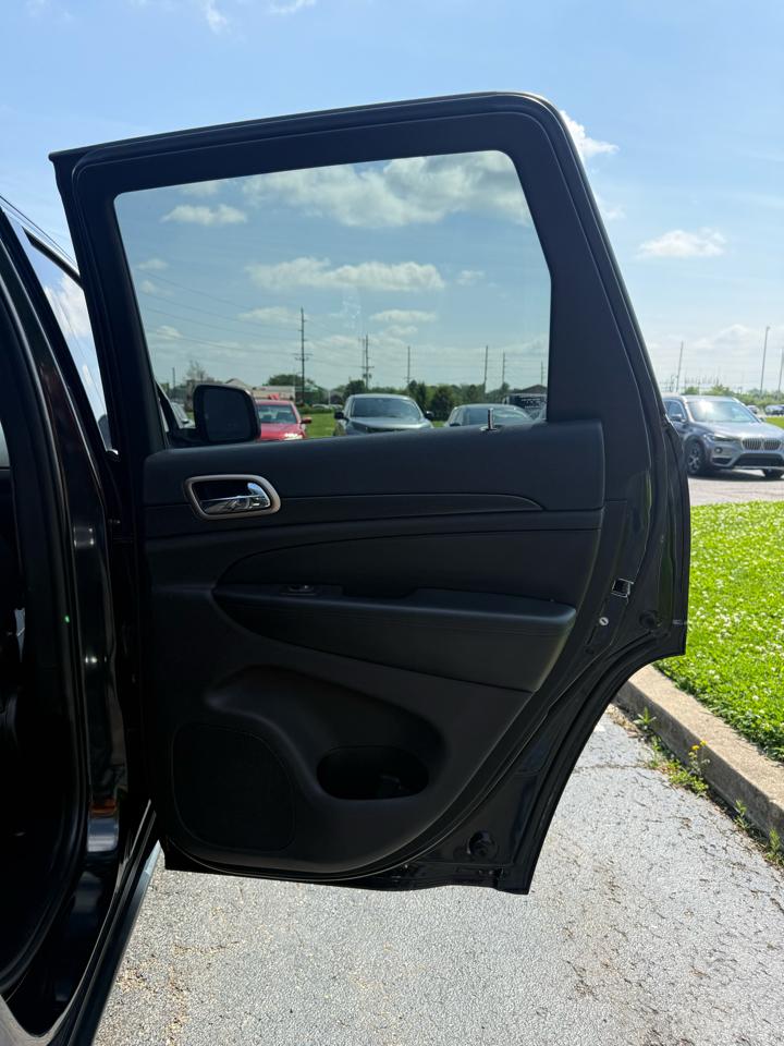 Jeep Grand Cherokee Laredo 4WD 2015
