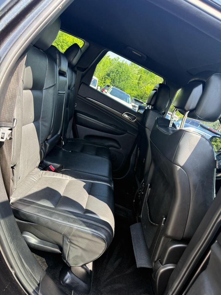 Jeep Grand Cherokee Laredo 4WD 2015