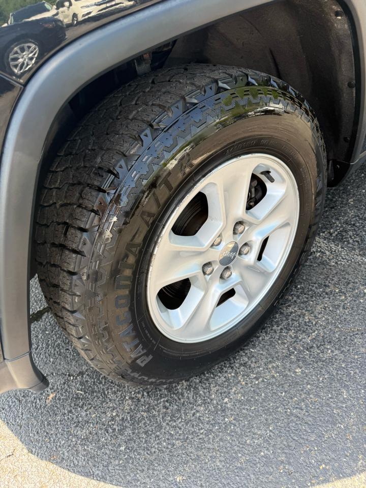 Jeep Grand Cherokee Laredo 4WD 2015