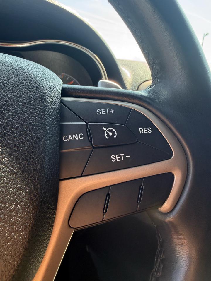 Jeep Grand Cherokee Laredo 4WD 2015