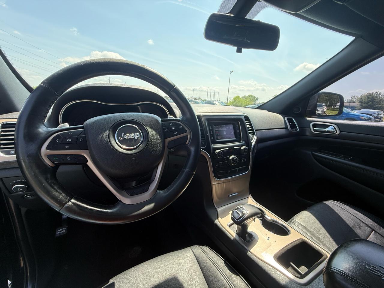 Jeep Grand Cherokee Laredo 4WD 2015