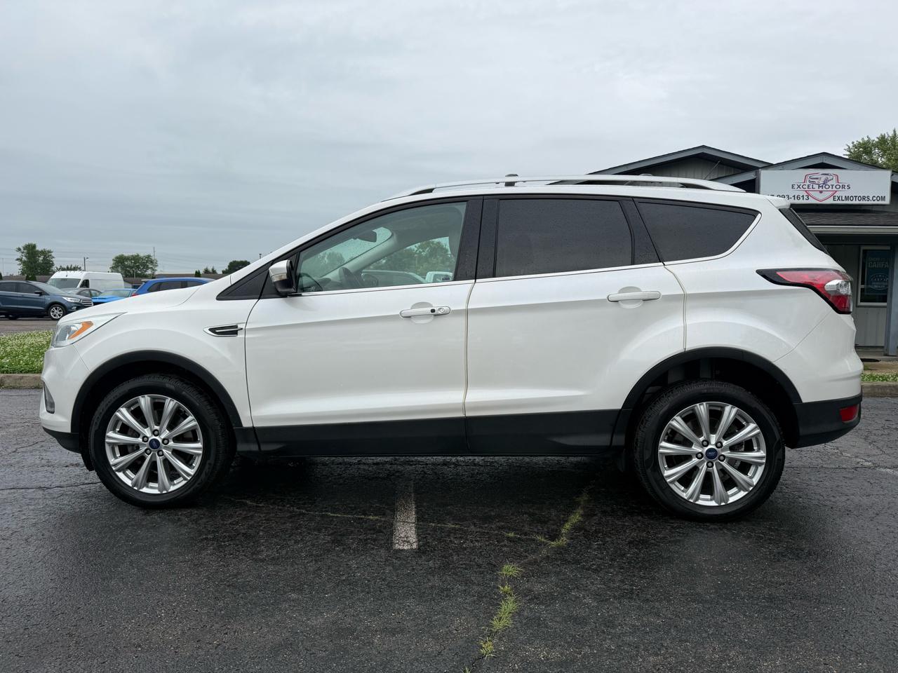 Ford Escape Titanium 4WD 2017