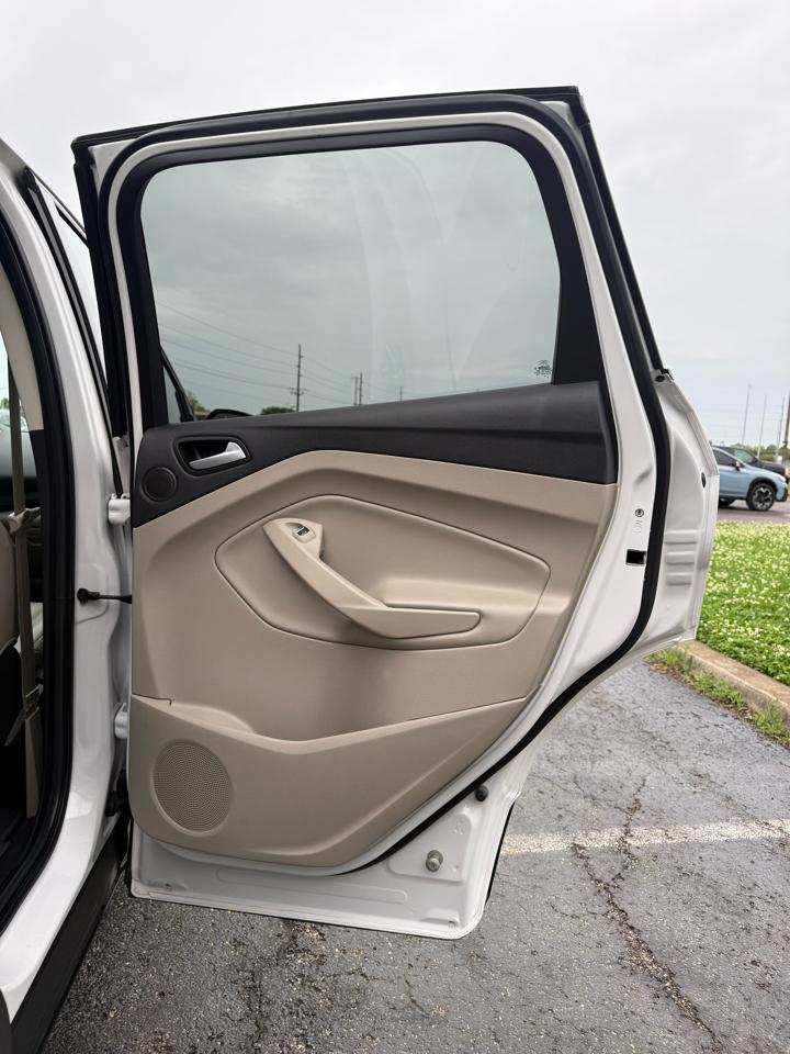 Ford Escape Titanium 4WD 2017