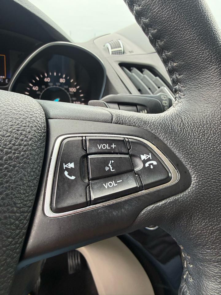 Ford Escape Titanium 4WD 2017