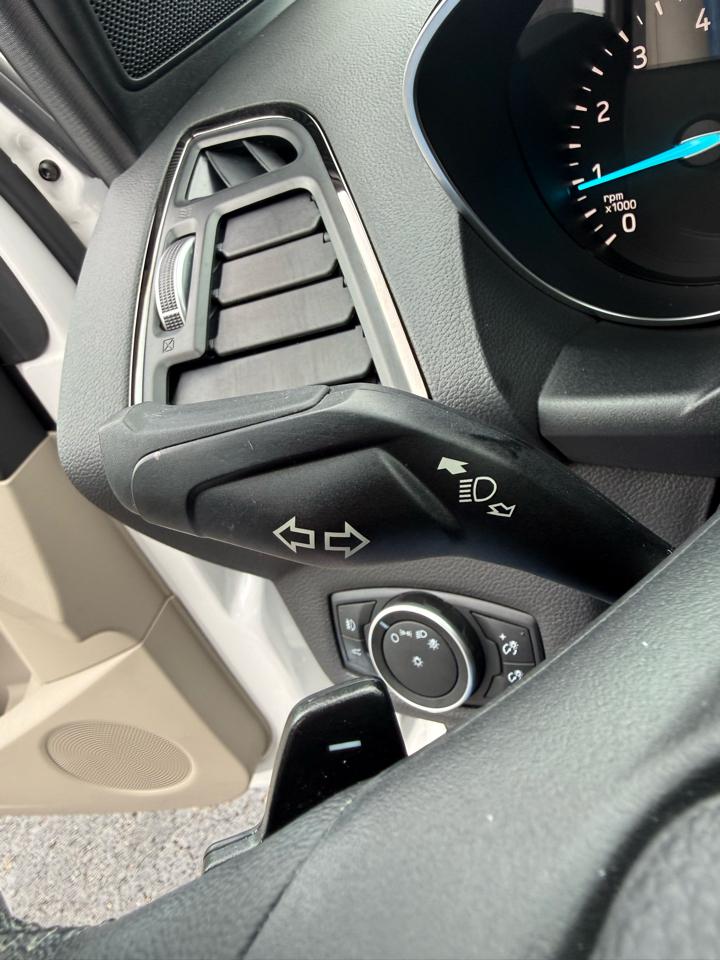 Ford Escape Titanium 4WD 2017