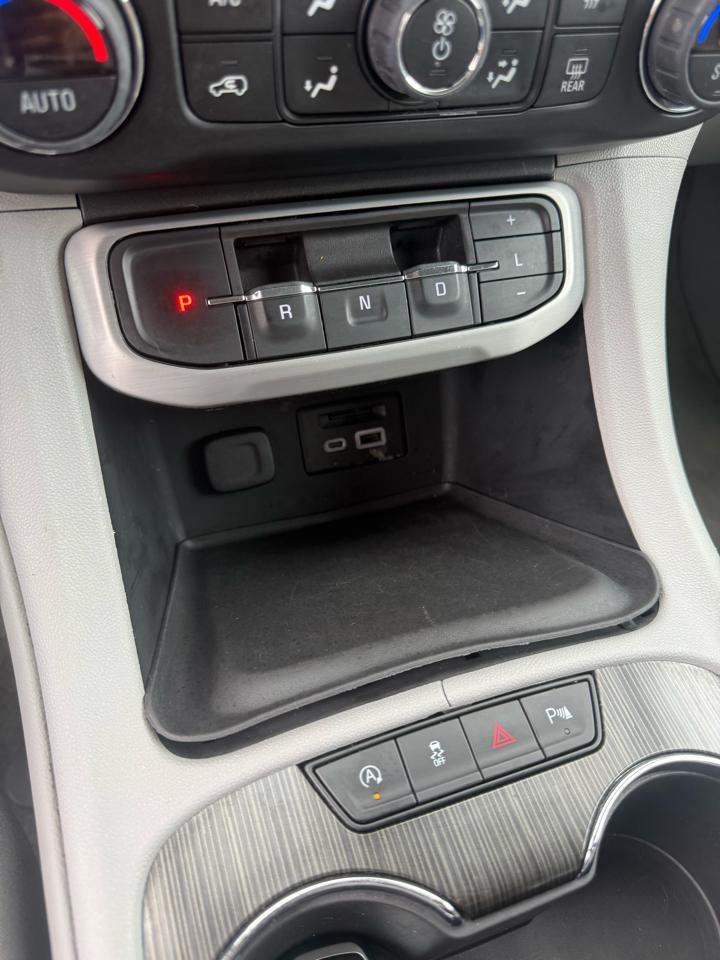 GMC Acadia SLT 2023