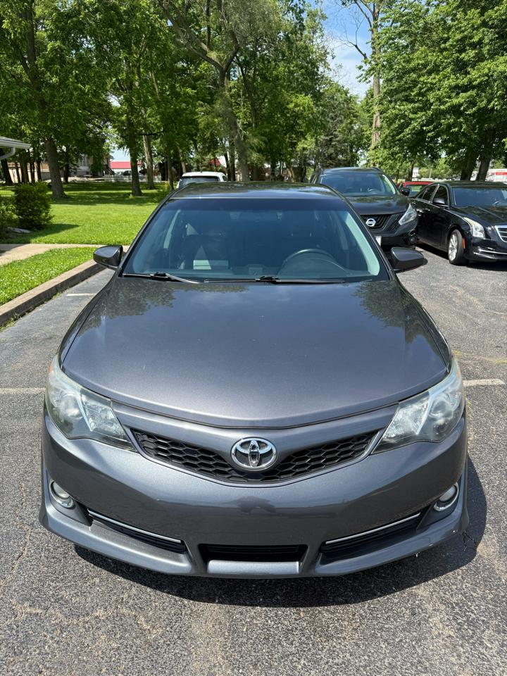 Toyota Camry SE 2013