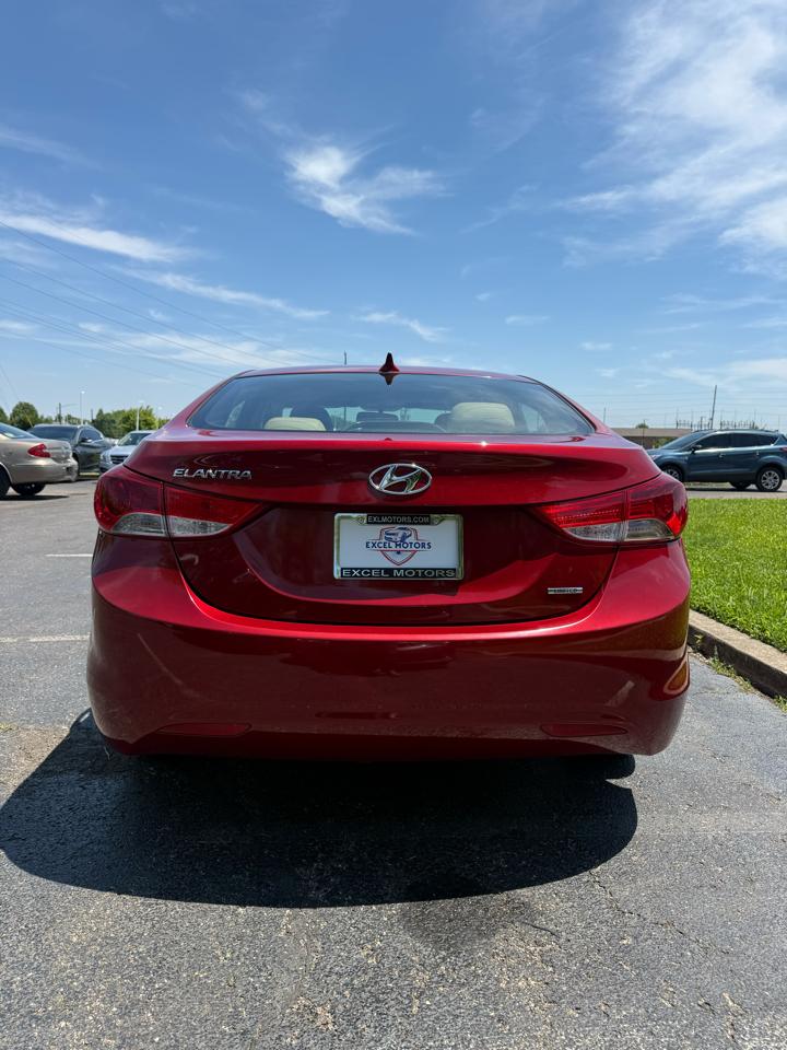 Hyundai Elantra GLS A/T 2011