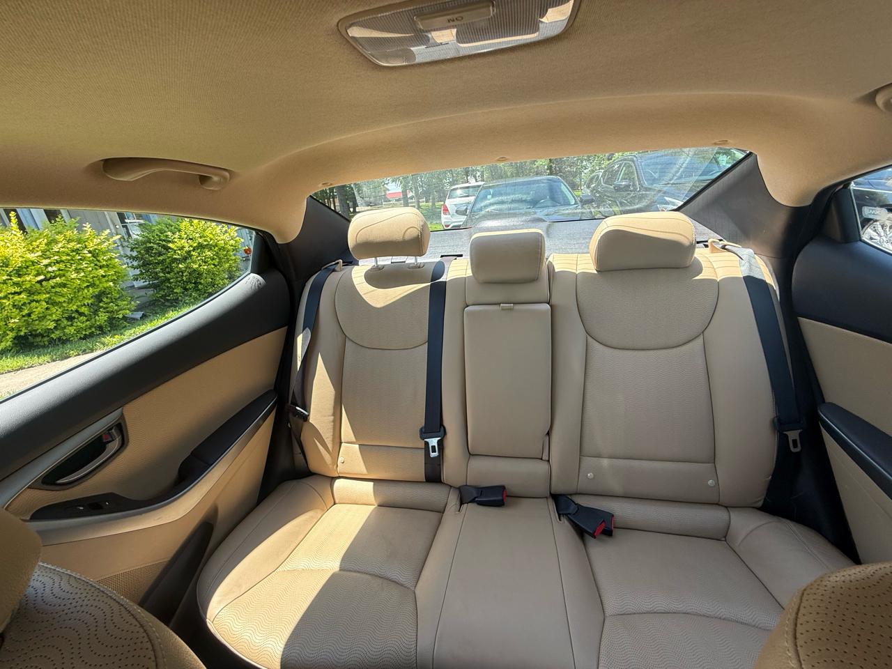Hyundai Elantra GLS A/T 2011