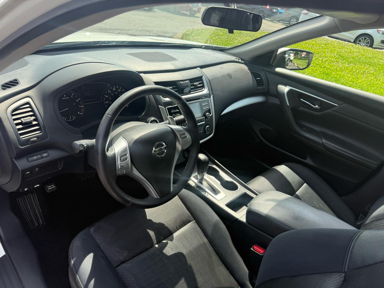Nissan Altima 2.5 SR Sedan 2017