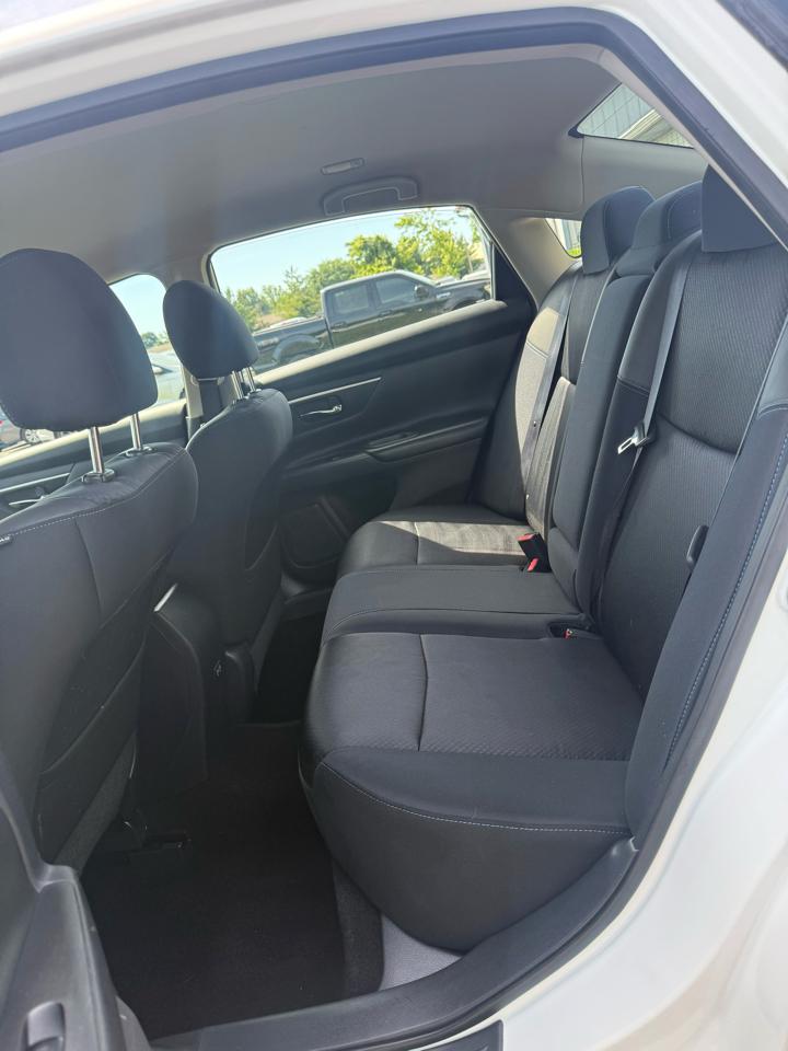 Nissan Altima 2.5 SR Sedan 2017