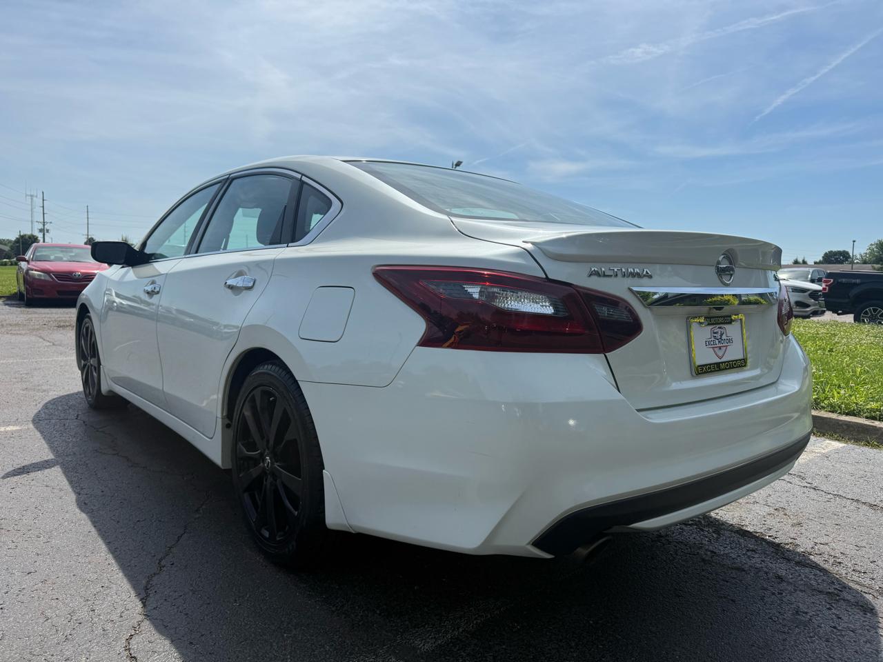 Nissan Altima 2.5 SR Sedan 2017