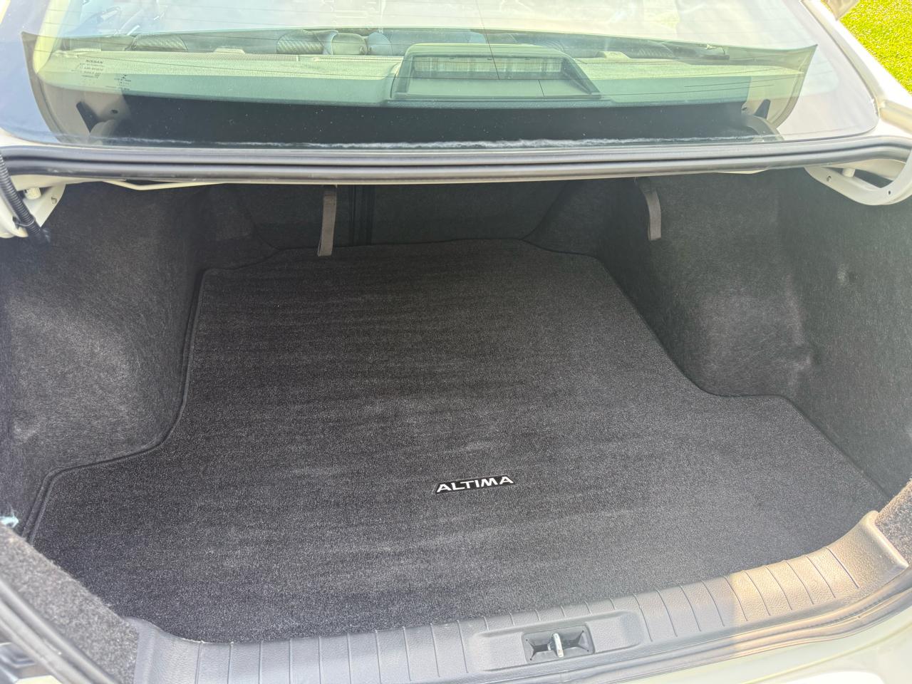 Nissan Altima 2.5 SR Sedan 2017