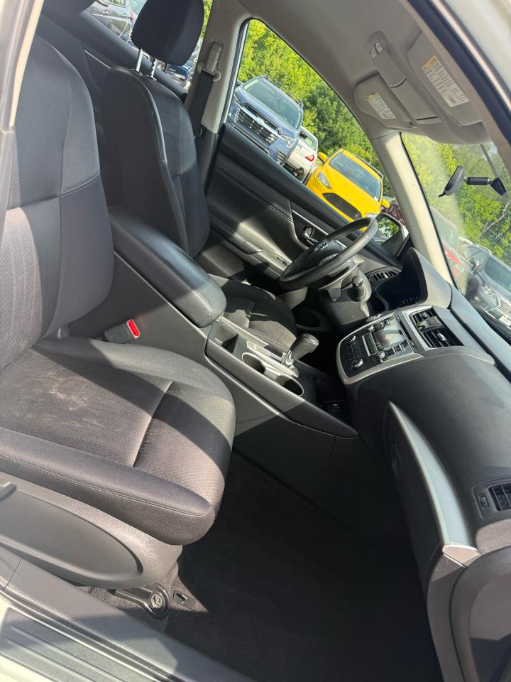 Nissan Altima 2.5 SR Sedan 2017