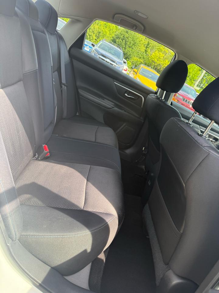 Nissan Altima 2.5 SR Sedan 2017
