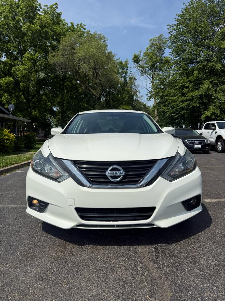 Nissan Altima 2.5 SR Sedan 2017