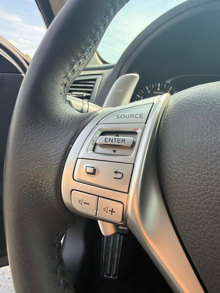 Nissan Altima 2.5 SR Sedan 2017