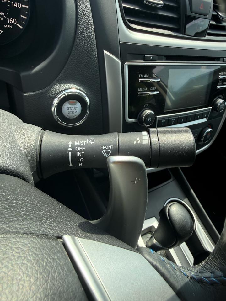 Nissan Altima 2.5 SR Sedan 2017