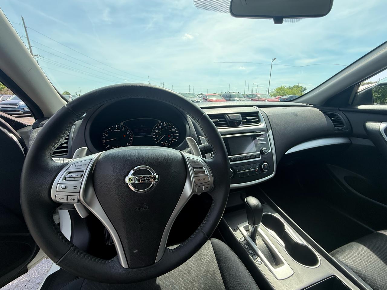 Nissan Altima 2.5 SR Sedan 2017