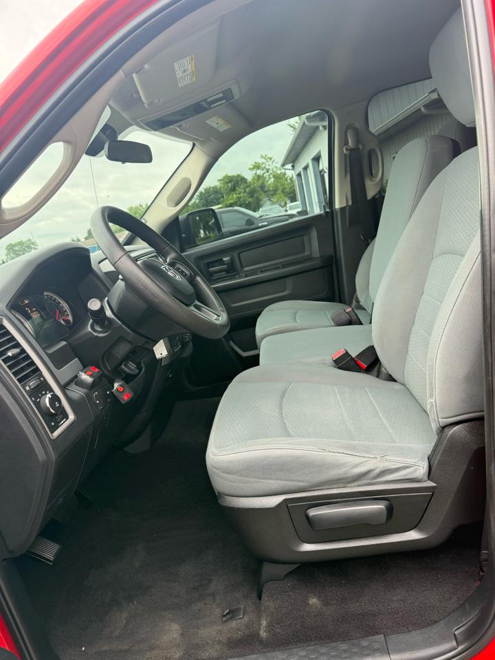 RAM 1500 Tradesman Quad Cab 4WD 2017