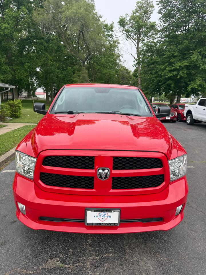 RAM 1500 Tradesman Quad Cab 4WD 2017