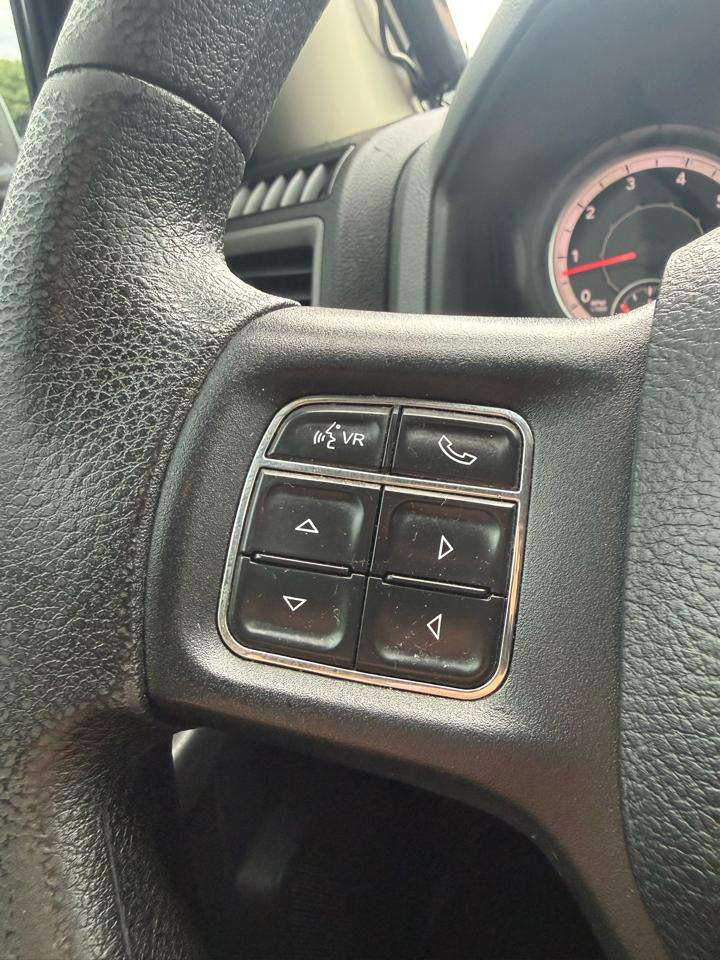 RAM 1500 Tradesman Quad Cab 4WD 2017