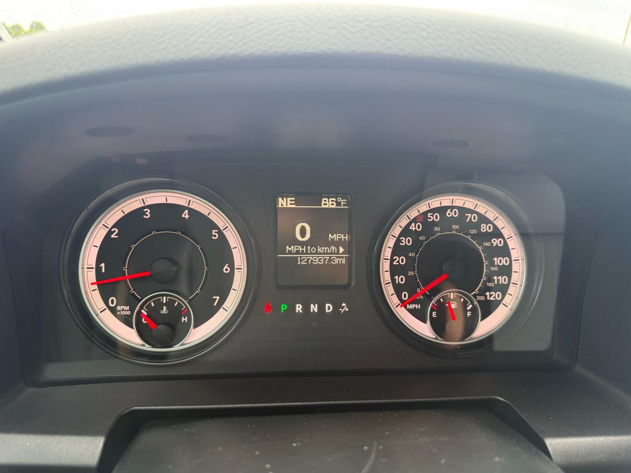 RAM 1500 Tradesman Quad Cab 4WD 2017