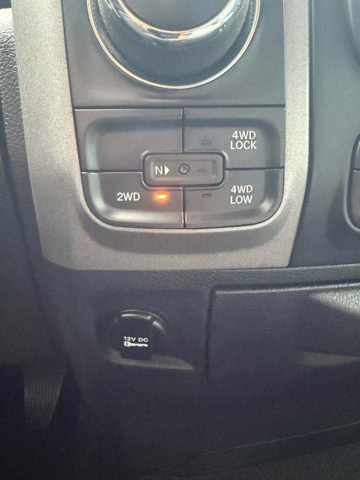RAM 1500 Tradesman Quad Cab 4WD 2017