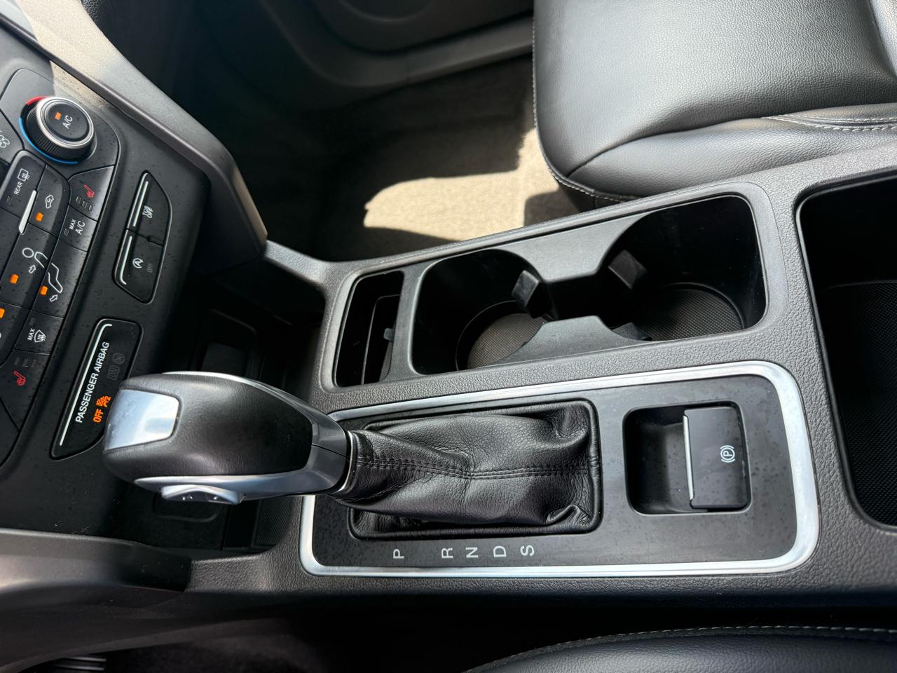 Ford Escape SEL FWD 2019