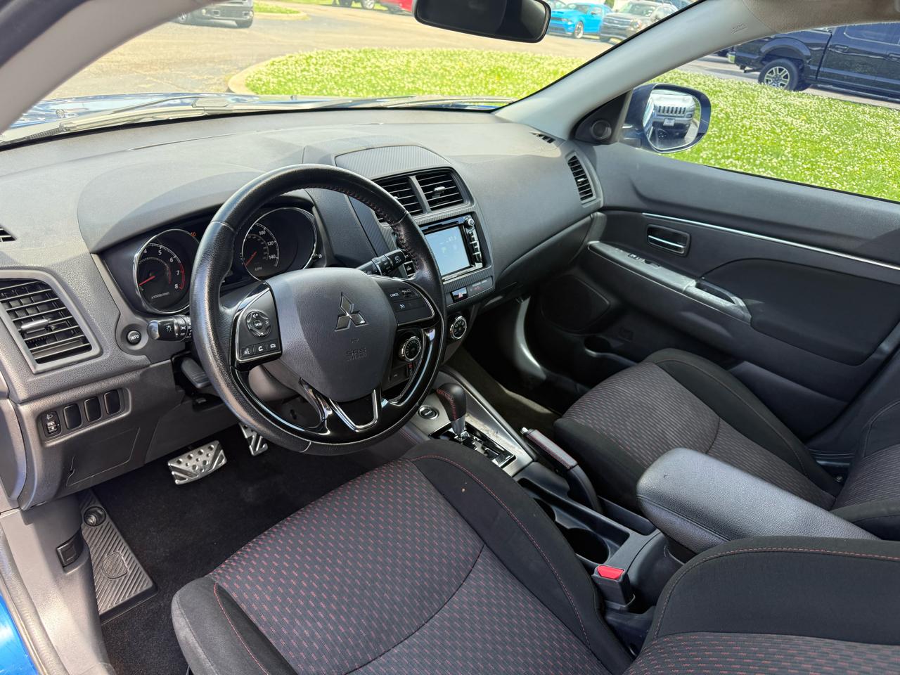 Mitsubishi Outlander Sport 2.0 ES 4WD CVT 2018