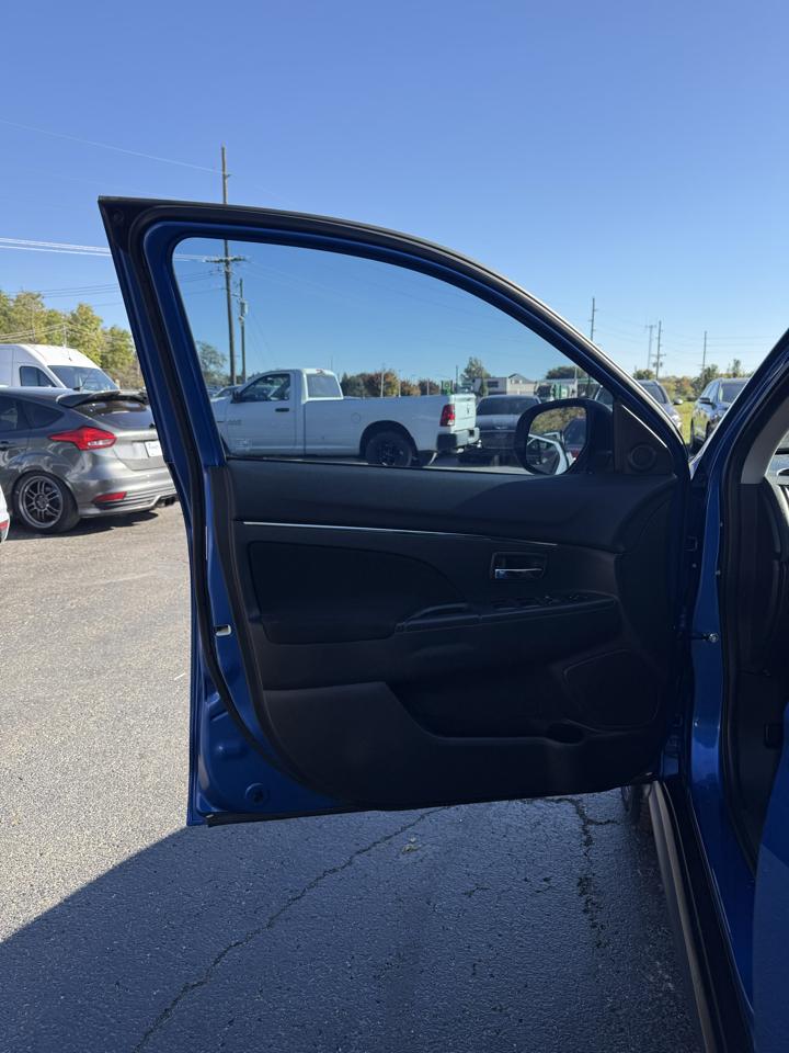 Mitsubishi Outlander Sport 2.0 ES 4WD CVT 2018