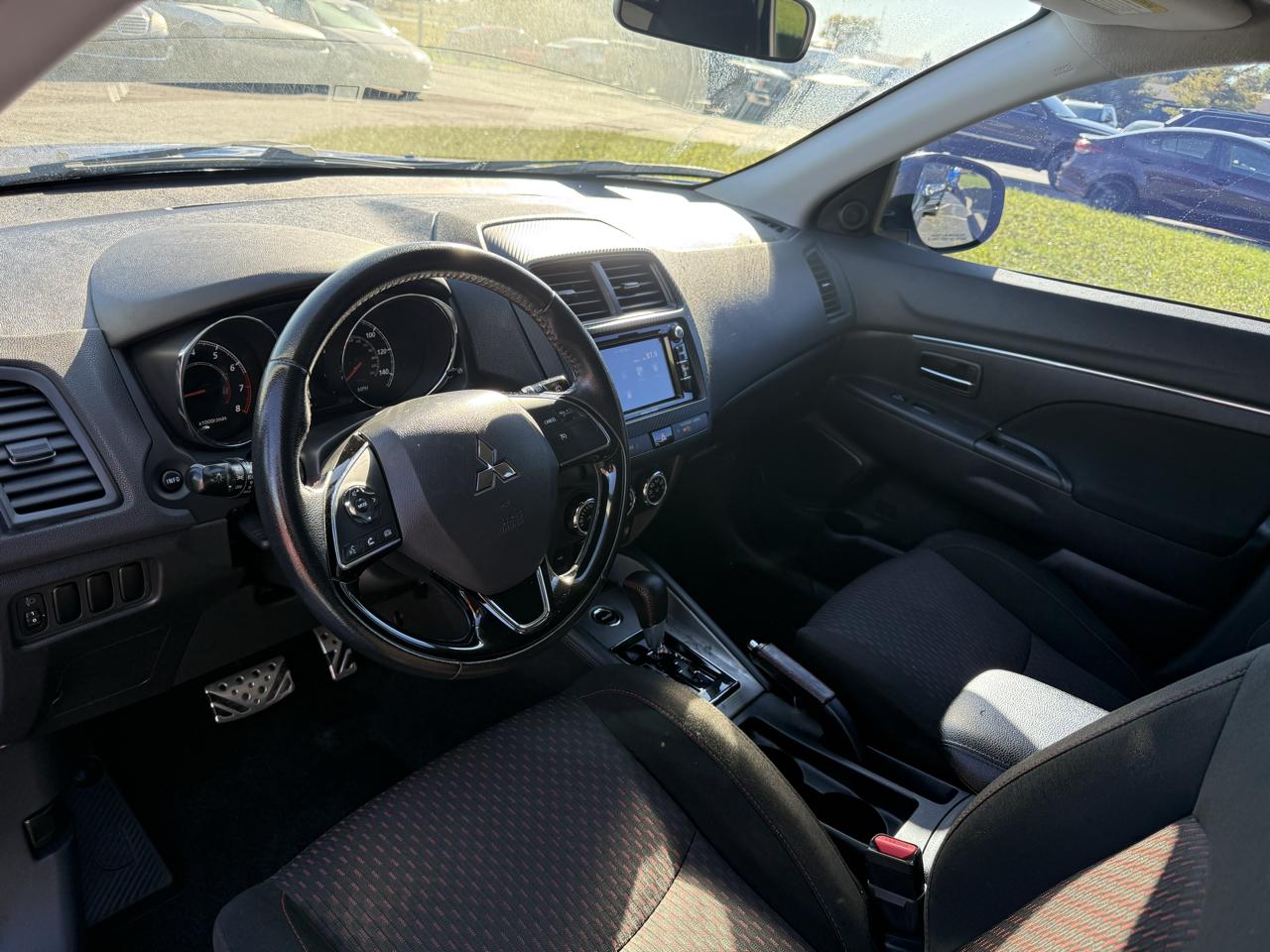 Mitsubishi Outlander Sport 2.0 ES 4WD CVT 2018