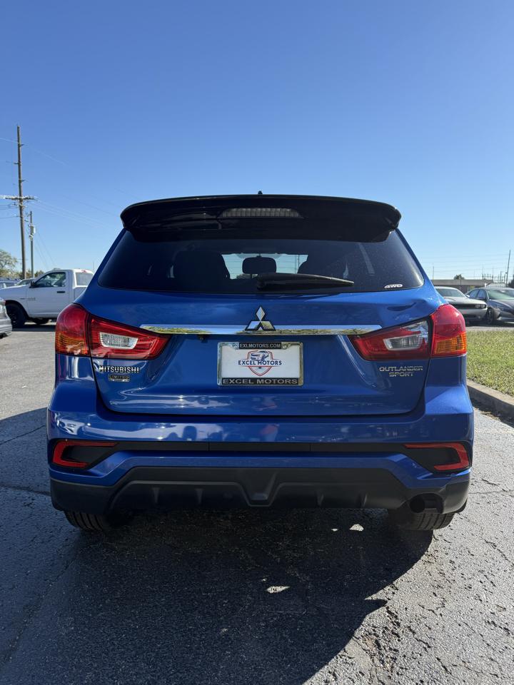 Mitsubishi Outlander Sport 2.0 ES 4WD CVT 2018