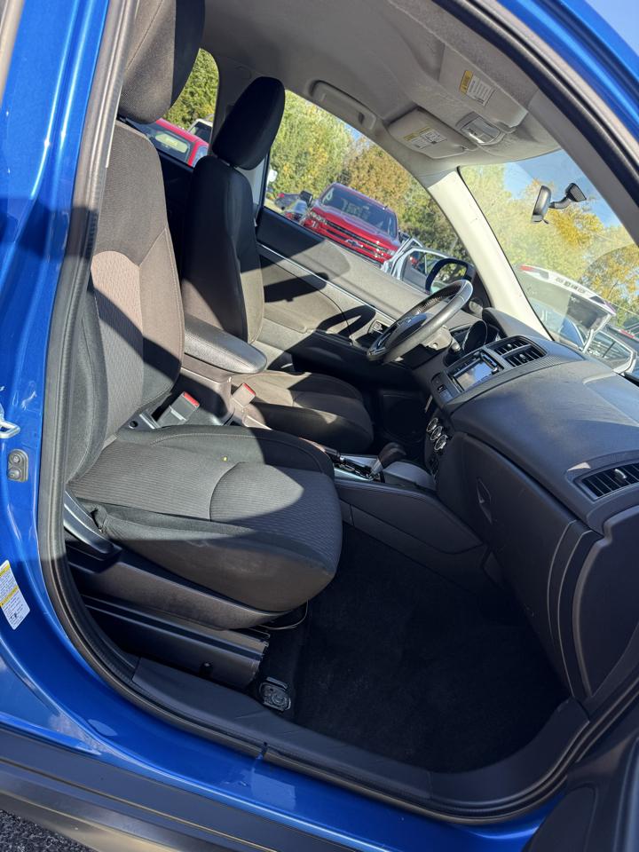 Mitsubishi Outlander Sport 2.0 ES 4WD CVT 2018