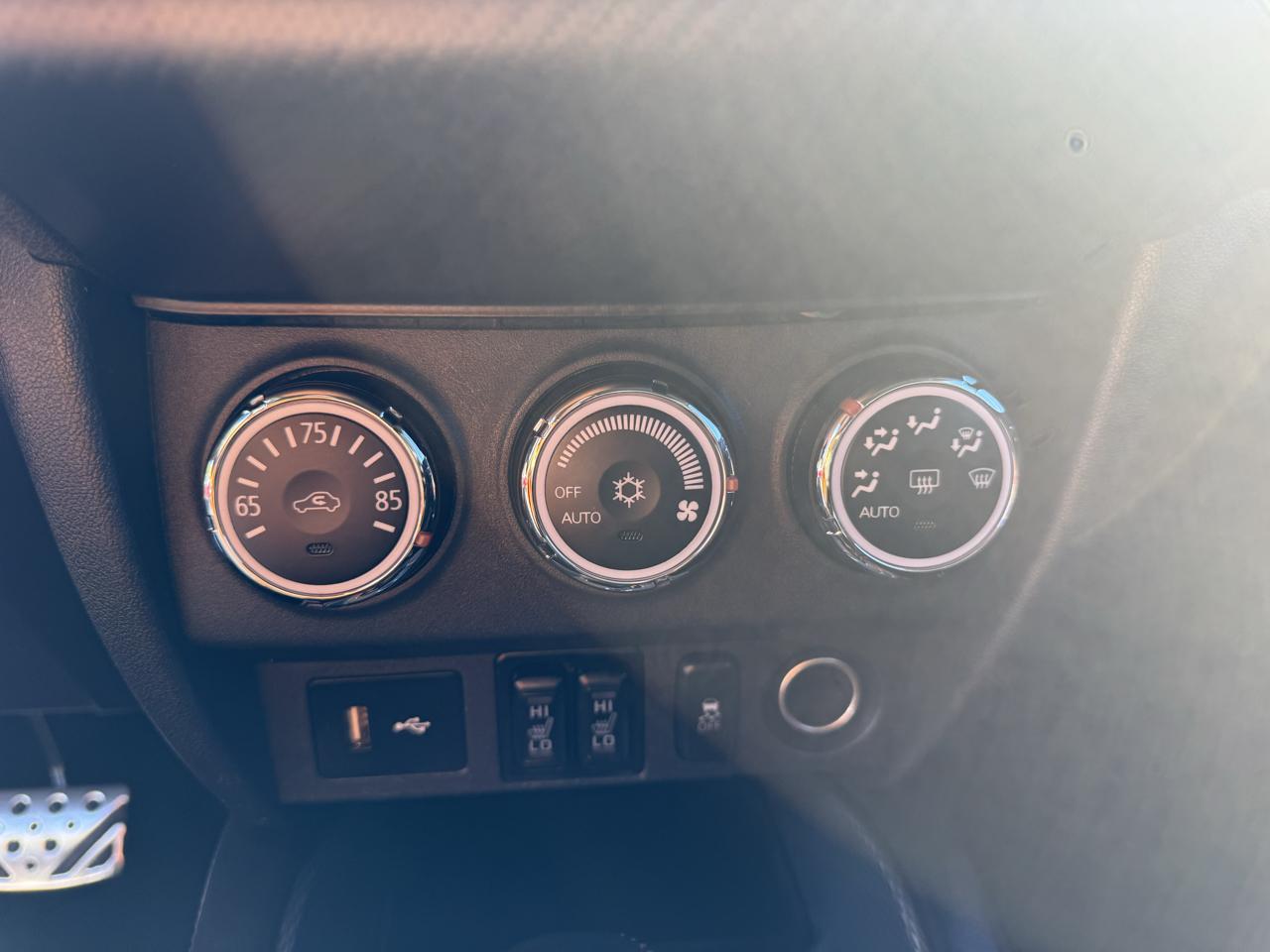 Mitsubishi Outlander Sport 2.0 ES 4WD CVT 2018