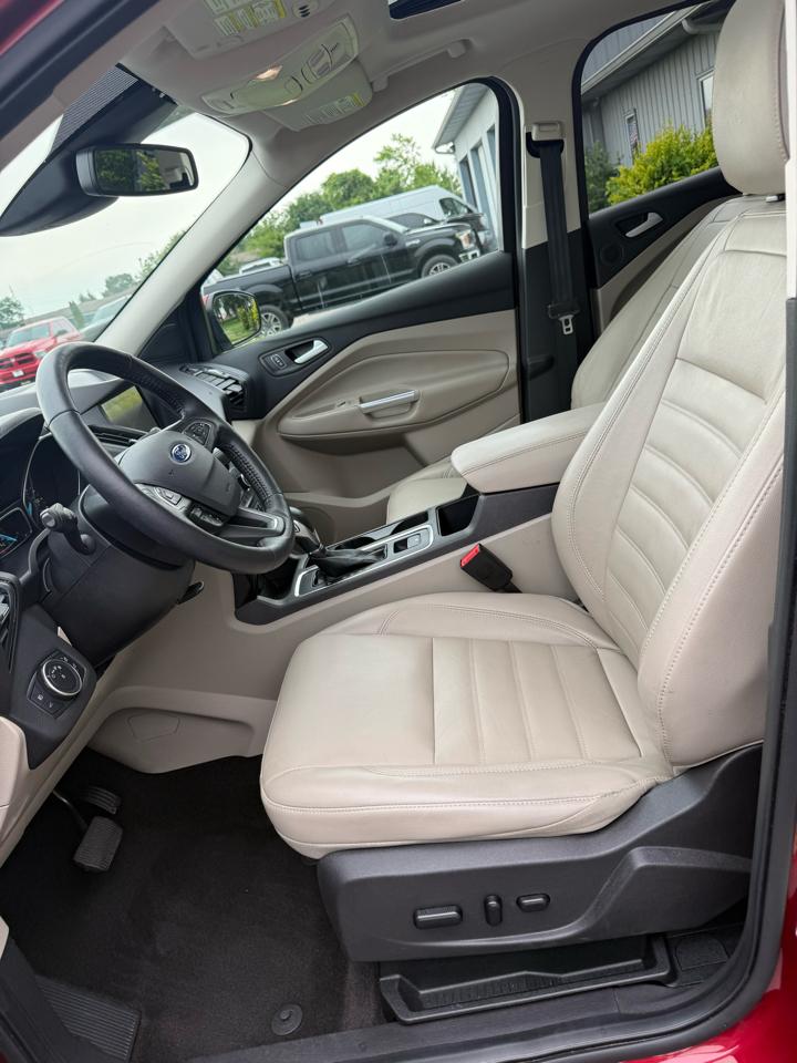 Ford Escape Titanium FWD 2019
