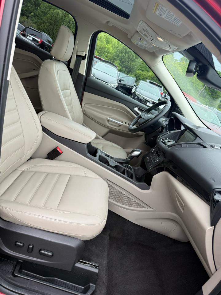 Ford Escape Titanium FWD 2019