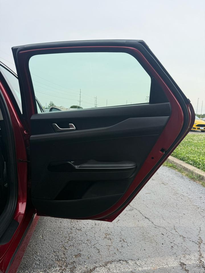 Kia K5 LXS 2023